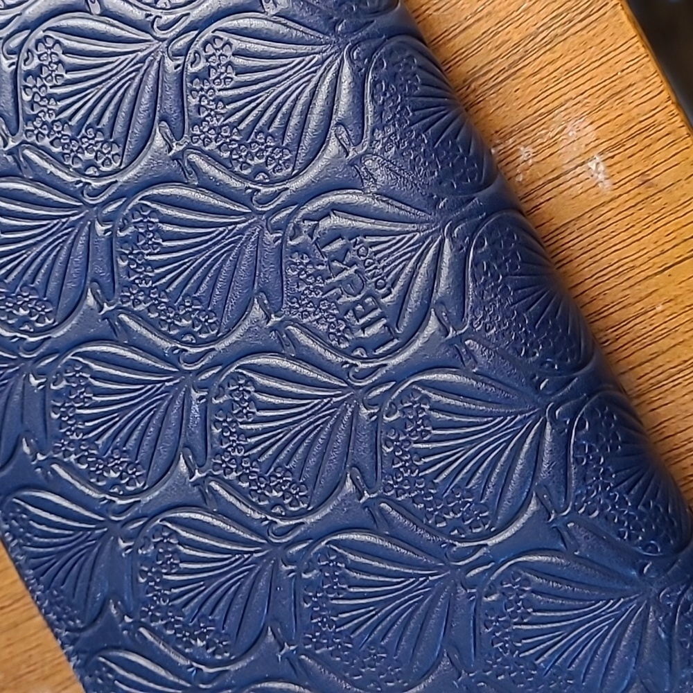 Liberty of London Iphis Continental wallet - Picture 3 of 11